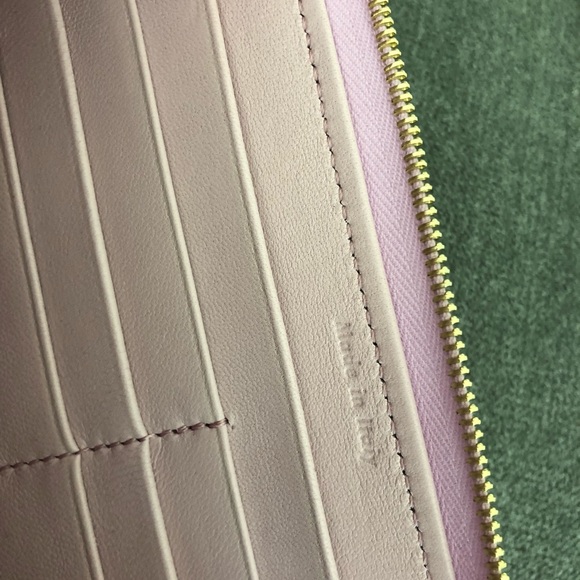 💯% Authentic Celine Large Zipped Wallet - Picture 6 of 6